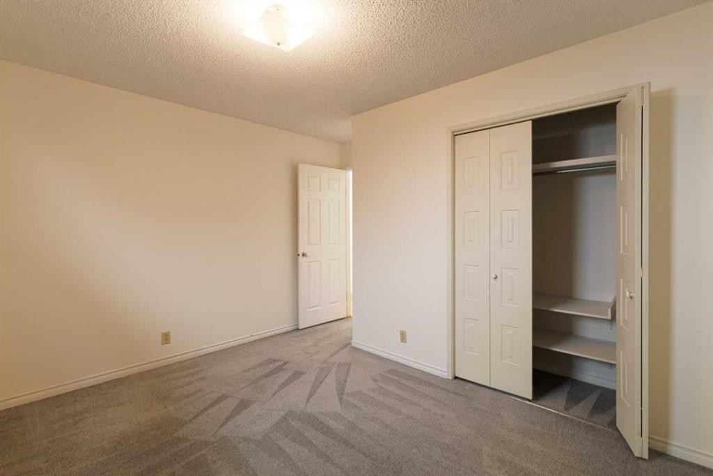 48 Ranchridge Drive Nw, Calgary, AB - Indoor Photo Showing Other Room