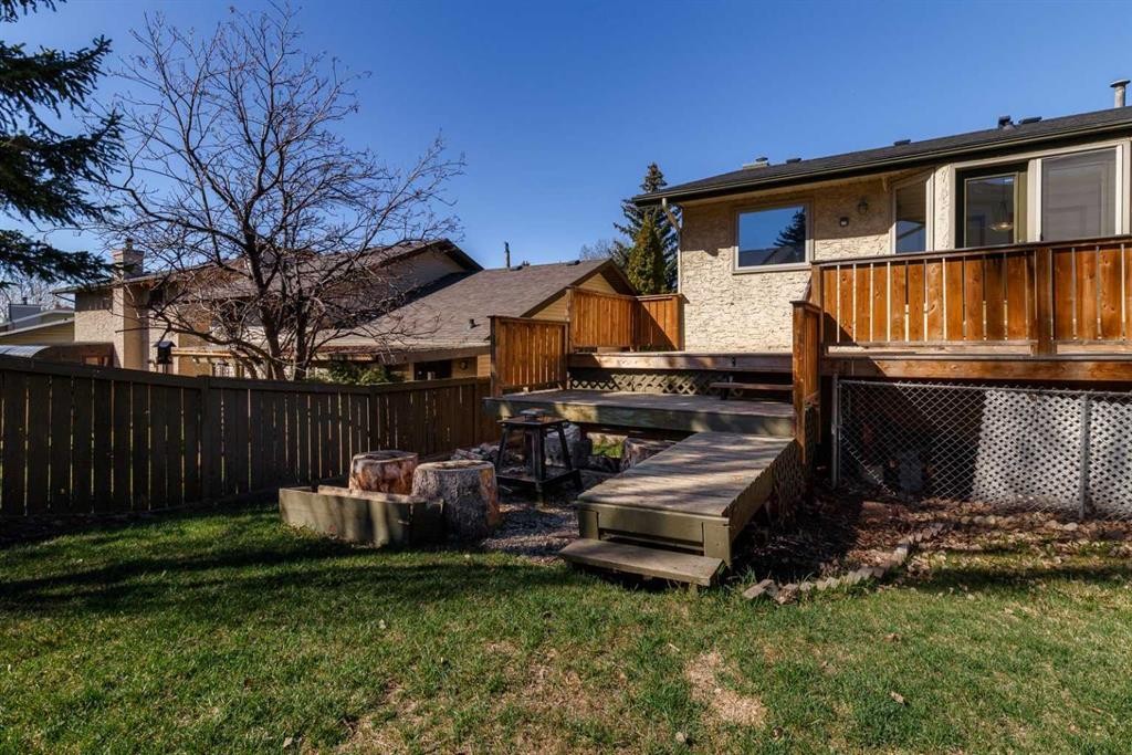 48 Ranchridge Drive Nw, Calgary, AB - Outdoor With Deck Patio Veranda