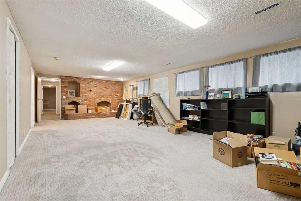 7 Willow Vale, Rural Rocky View County, AB - Indoor