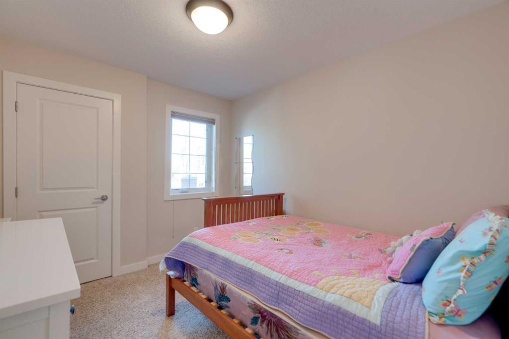 2-309 15 Avenue Ne, Calgary, AB - Indoor Photo Showing Bedroom