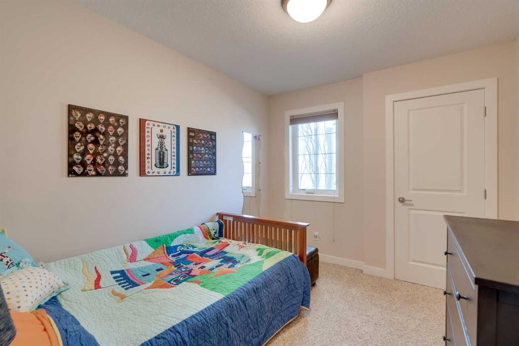 2-309 15 Avenue Ne, Calgary, AB - Indoor Photo Showing Bedroom
