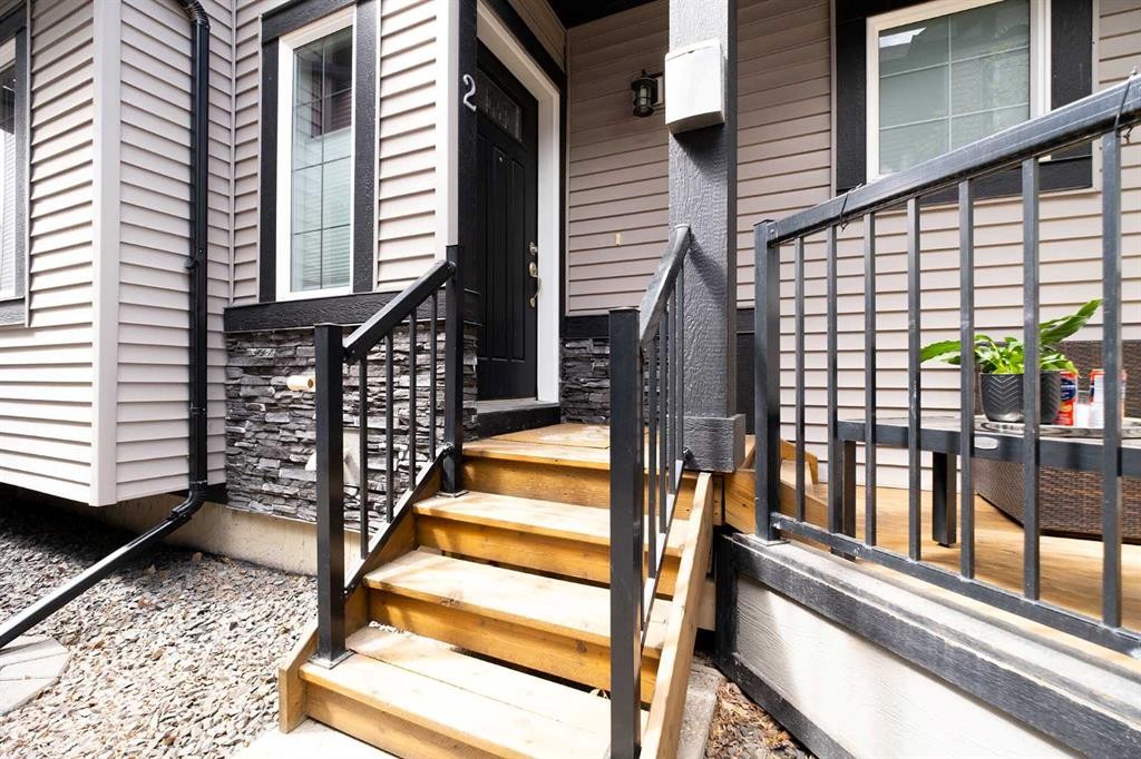 2-309 15 Avenue Ne, Calgary, AB - Outdoor