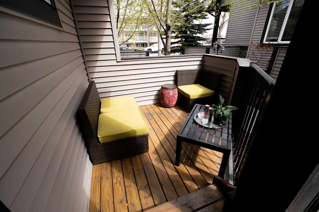 2-309 15 Avenue Ne, Calgary, AB - Outdoor With Exterior