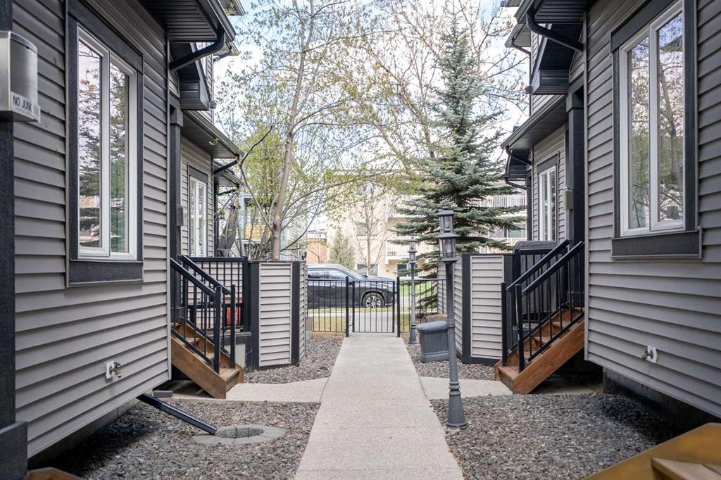 2-309 15 Avenue Ne, Calgary, AB - Outdoor