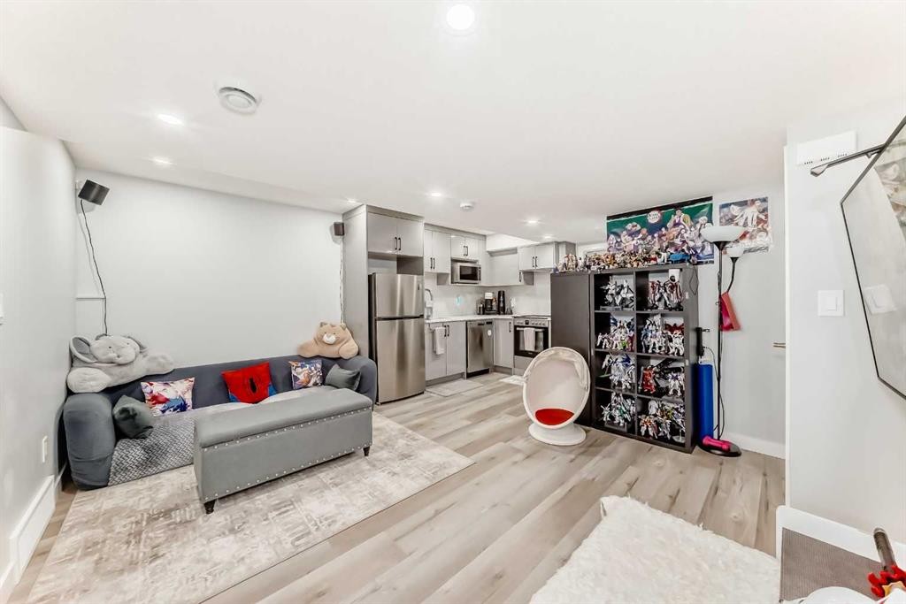 1140 Legacy Circle Se, Calgary, AB - Indoor