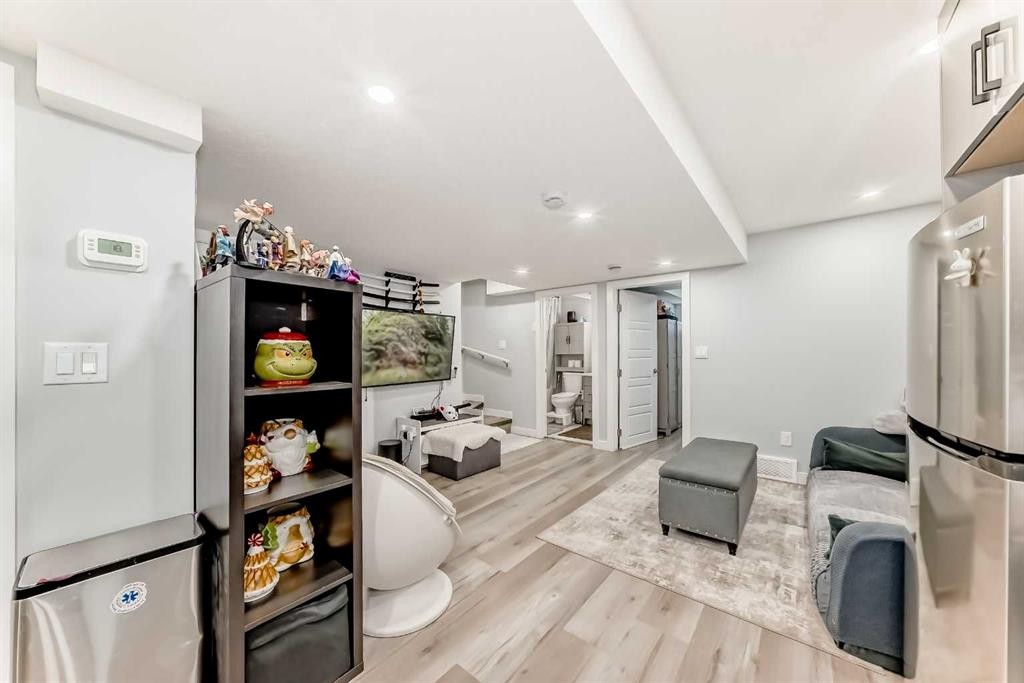 1140 Legacy Circle Se, Calgary, AB - Indoor