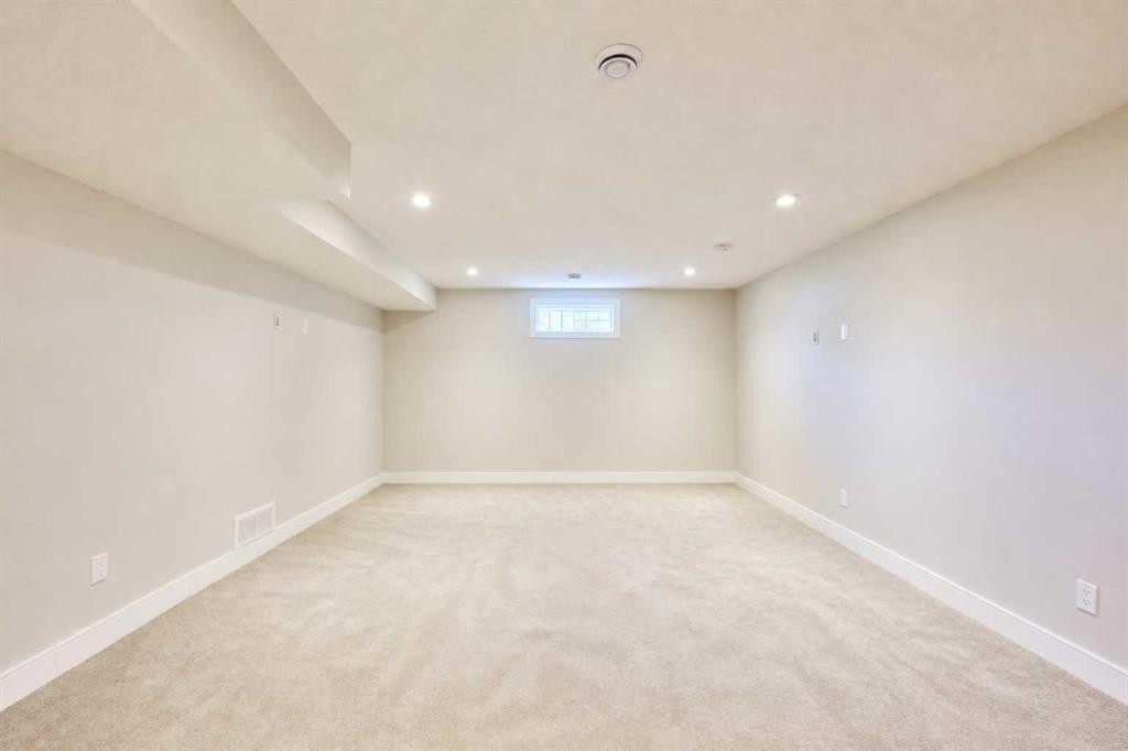 2940 Blakiston Drive Nw, Calgary, AB - Indoor