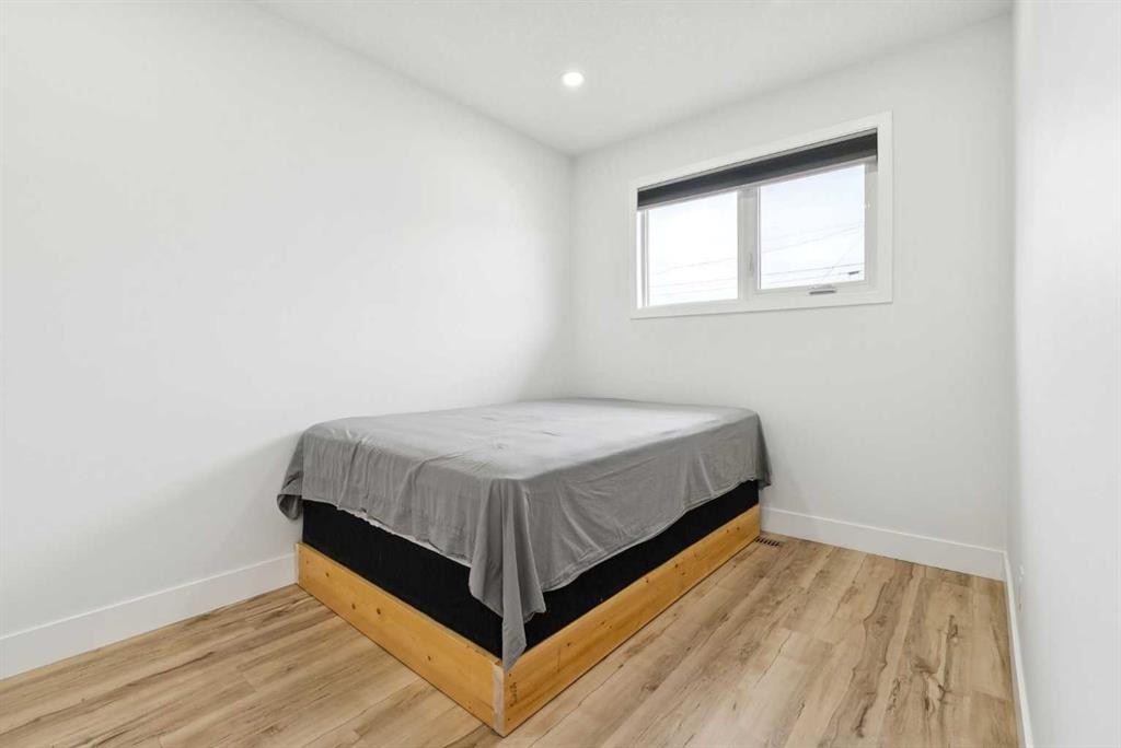 176 Penmeadows Close Se, Calgary, AB