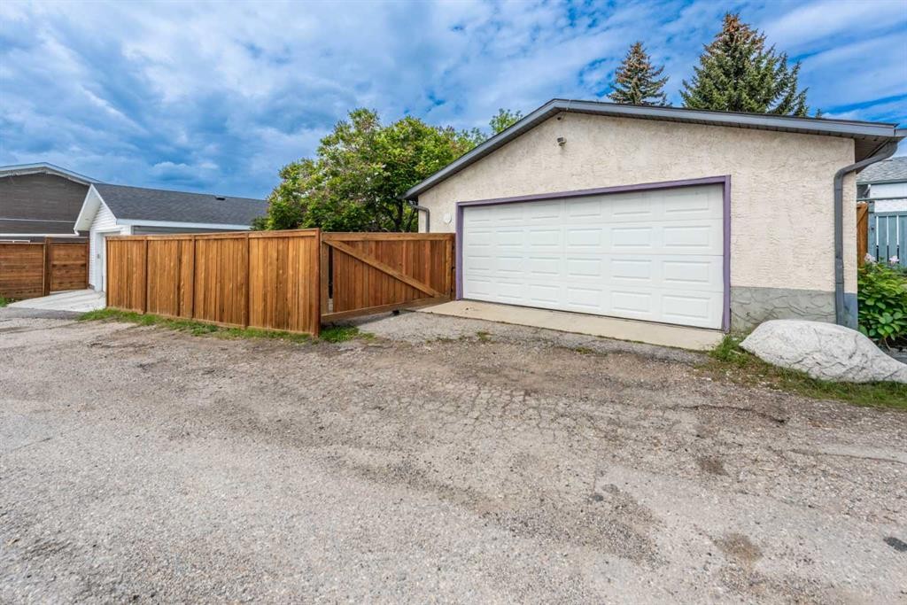 16 Rundleson Way Ne, Calgary, AB
