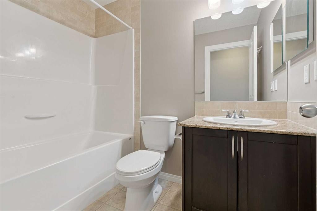 74 Skyview Point Green Ne, Calgary, AB - Indoor Photo Showing Bathroom