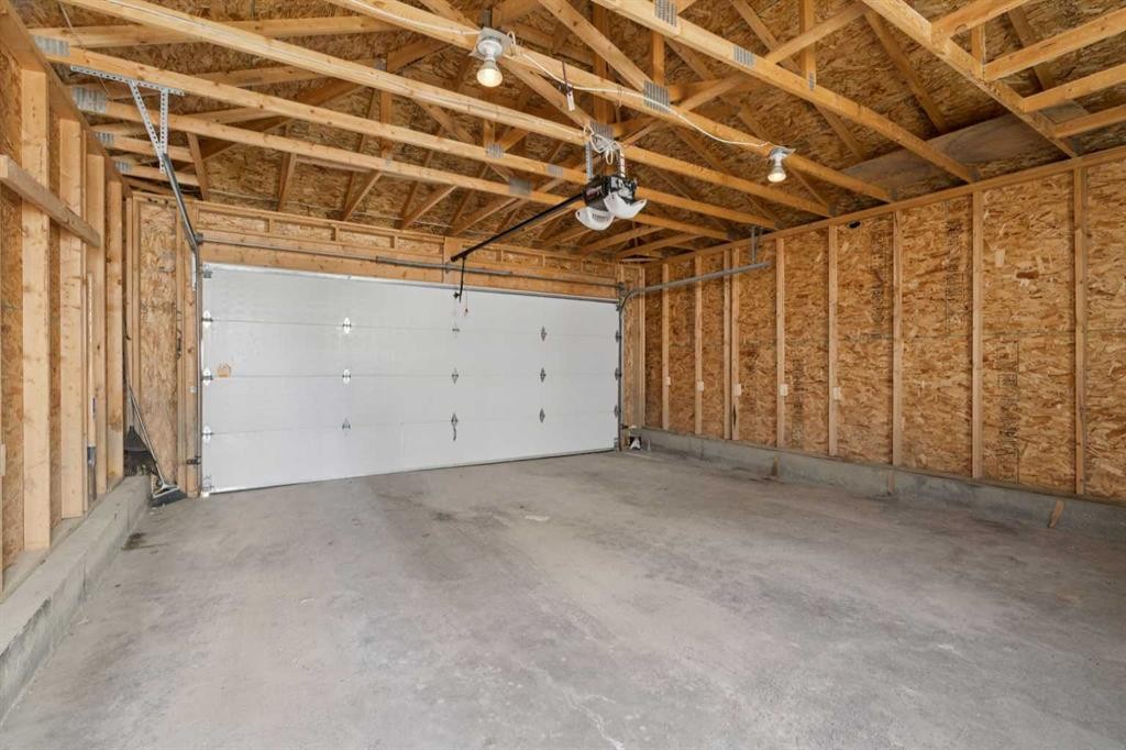 74 Skyview Point Green Ne, Calgary, AB - Indoor Photo Showing Garage