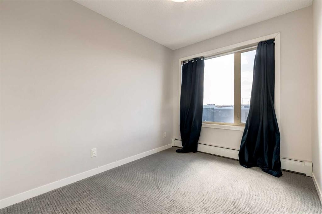 207-10 Westpark Link, Calgary, AB - Indoor