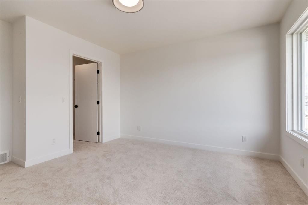 235 Sora Boulevard Se, Calgary, AB - Indoor Photo Showing Other Room
