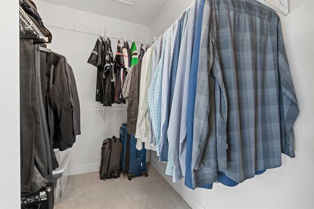 25 Westland Crescent Sw, Calgary, AB - Indoor With Storage