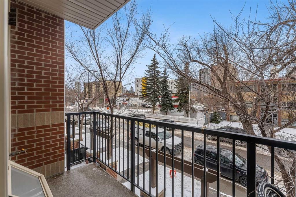 220-323 20 Avenue Sw, Calgary, AB - Outdoor With Exterior