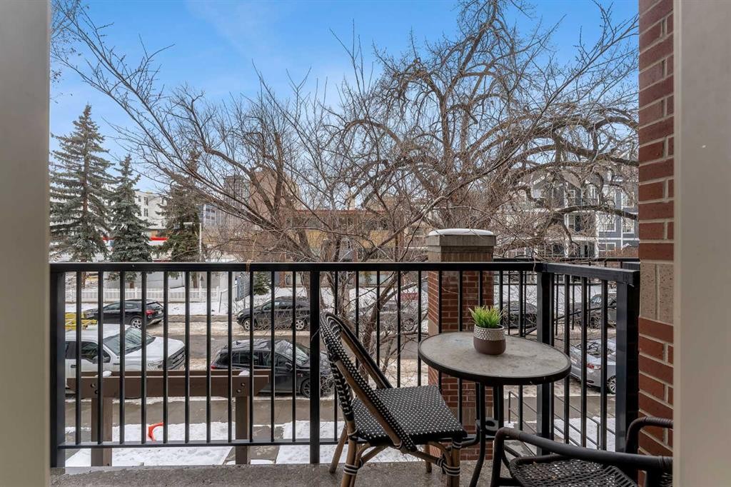 220-323 20 Avenue Sw, Calgary, AB - Outdoor