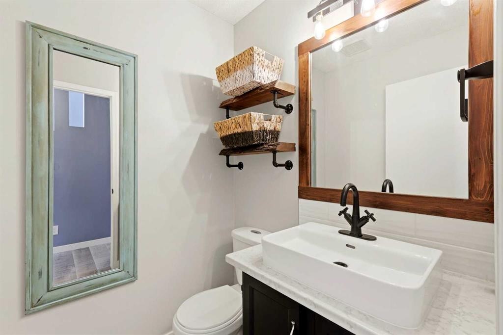 212 Harvest Wood Way Ne, Calgary, AB - Indoor Photo Showing Bathroom