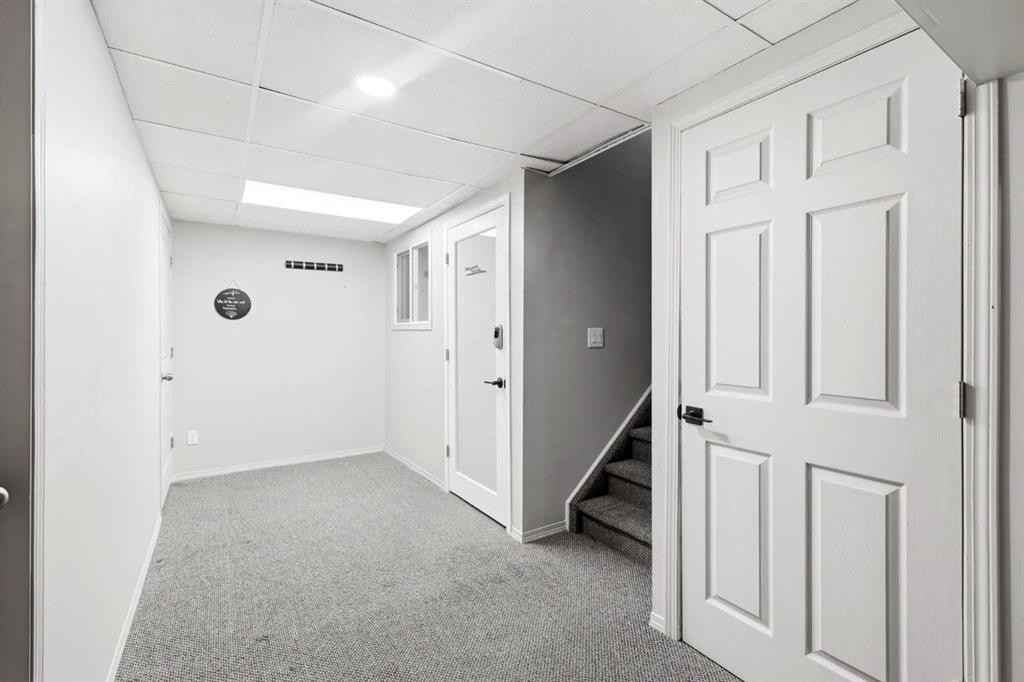 212 Harvest Wood Way Ne, Calgary, AB - Indoor Photo Showing Other Room