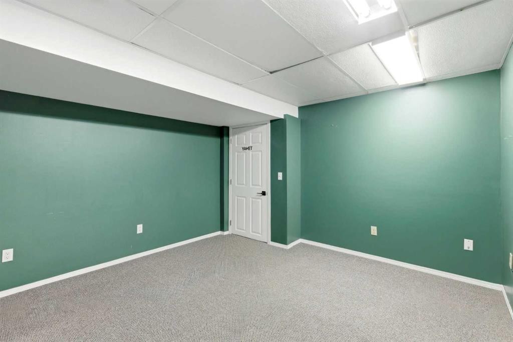 212 Harvest Wood Way Ne, Calgary, AB - Indoor Photo Showing Other Room