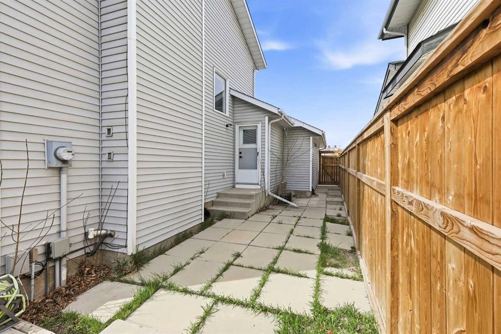 212 Harvest Wood Way Ne, Calgary, AB - Outdoor