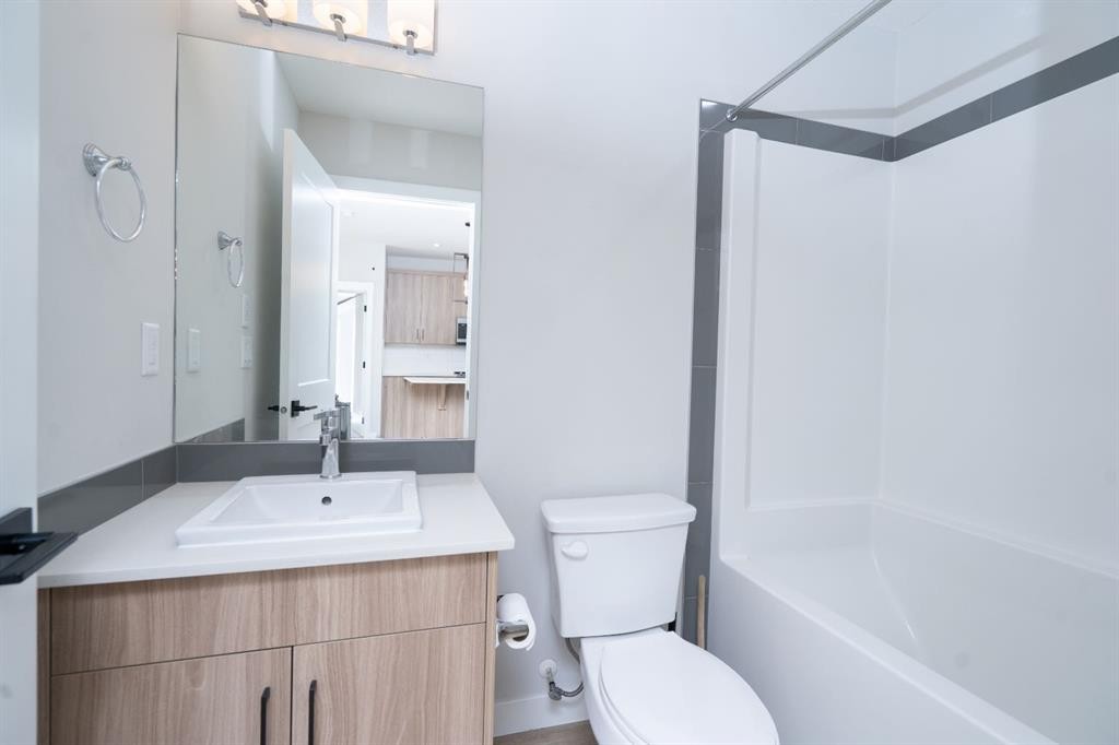 3110-200 Seton Circle Se, Calgary, AB - Indoor Photo Showing Bathroom