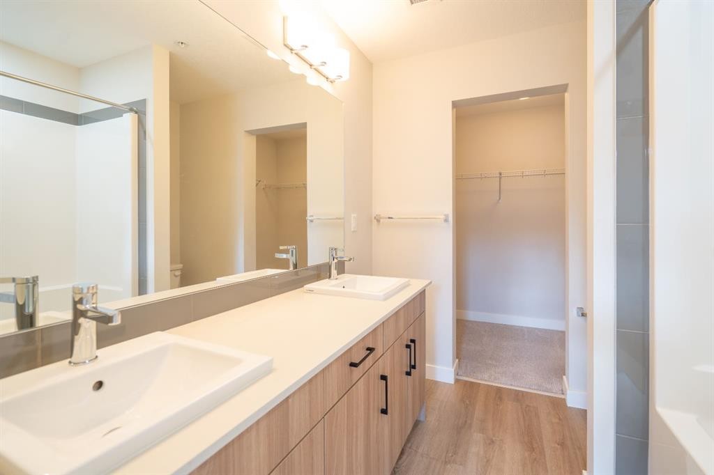 3110-200 Seton Circle Se, Calgary, AB - Indoor Photo Showing Bathroom