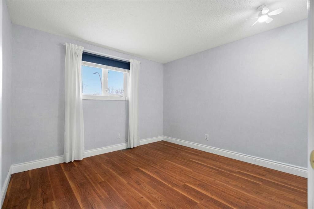 164 Sun Valley Drive Se, Calgary, AB - Indoor Photo Showing Other Room