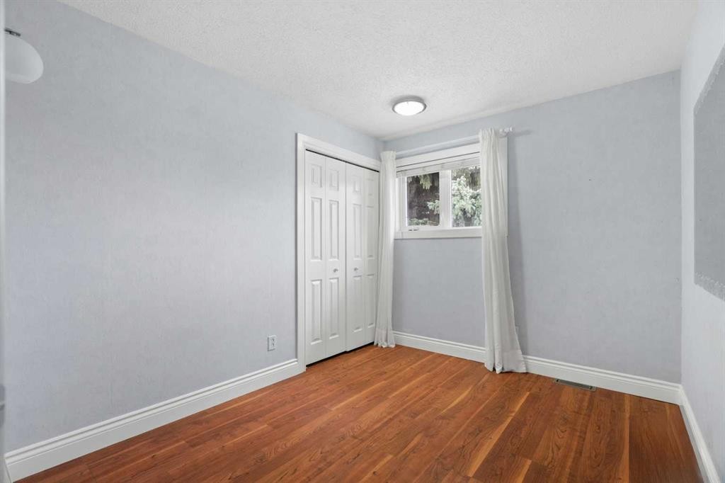 164 Sun Valley Drive Se, Calgary, AB - Indoor Photo Showing Other Room