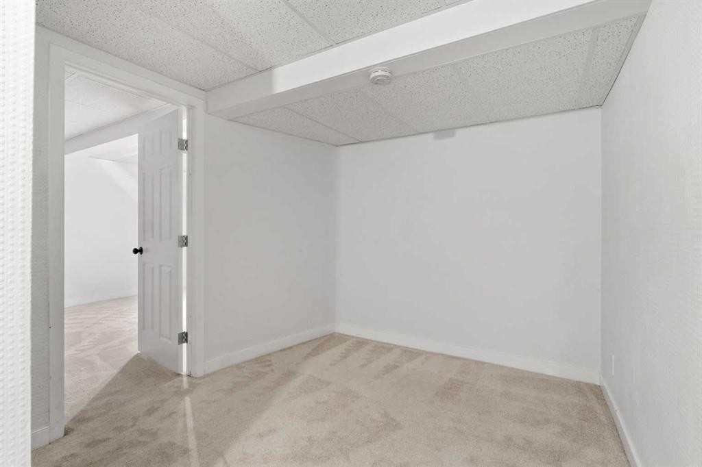 164 Sun Valley Drive Se, Calgary, AB - Indoor Photo Showing Other Room