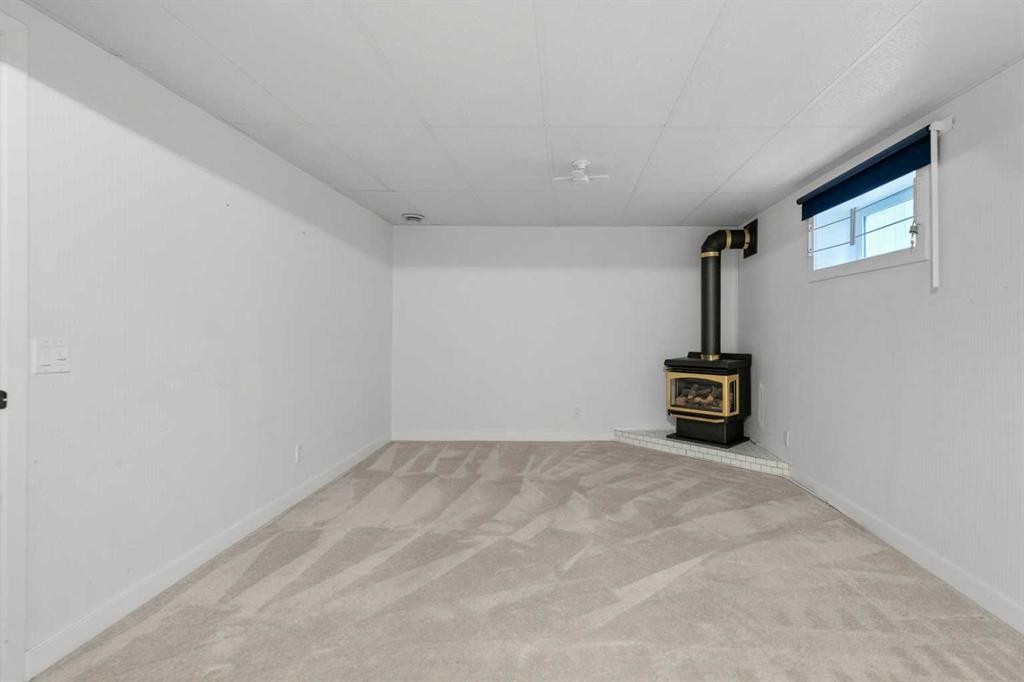 164 Sun Valley Drive Se, Calgary, AB - Indoor