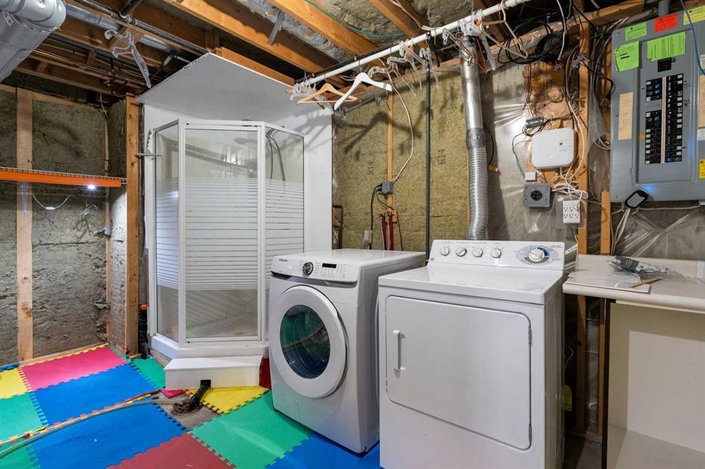 164 Sun Valley Drive Se, Calgary, AB - Indoor Photo Showing Laundry Room