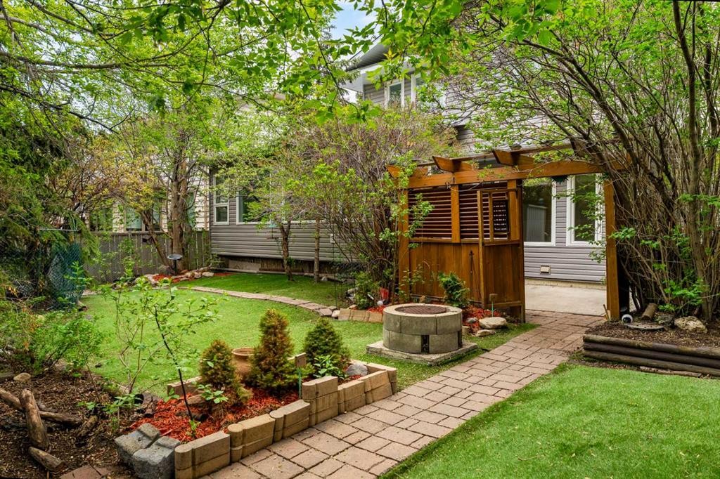 164 Sun Valley Drive Se, Calgary, AB - Outdoor