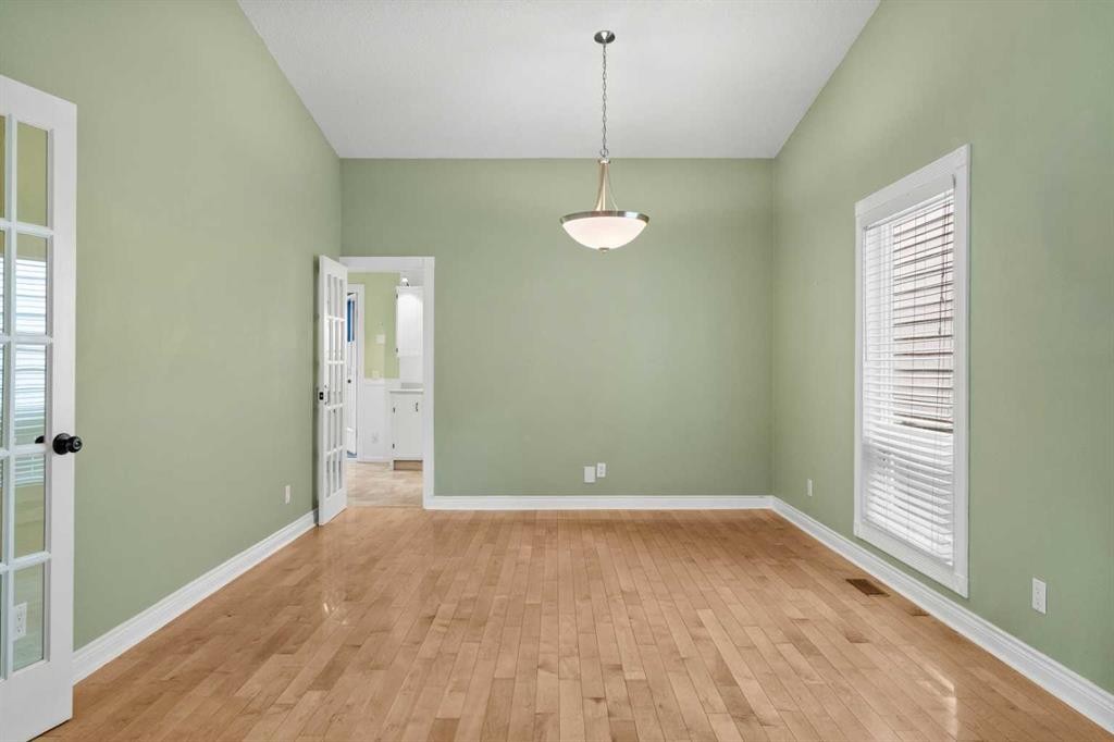 164 Sun Valley Drive Se, Calgary, AB - Indoor Photo Showing Other Room