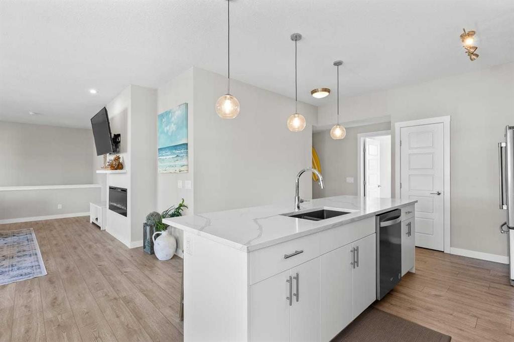 306 Cranbrook Walk Se, Calgary, AB - Indoor Photo Showing Kitchen With Upgraded Kitchen
