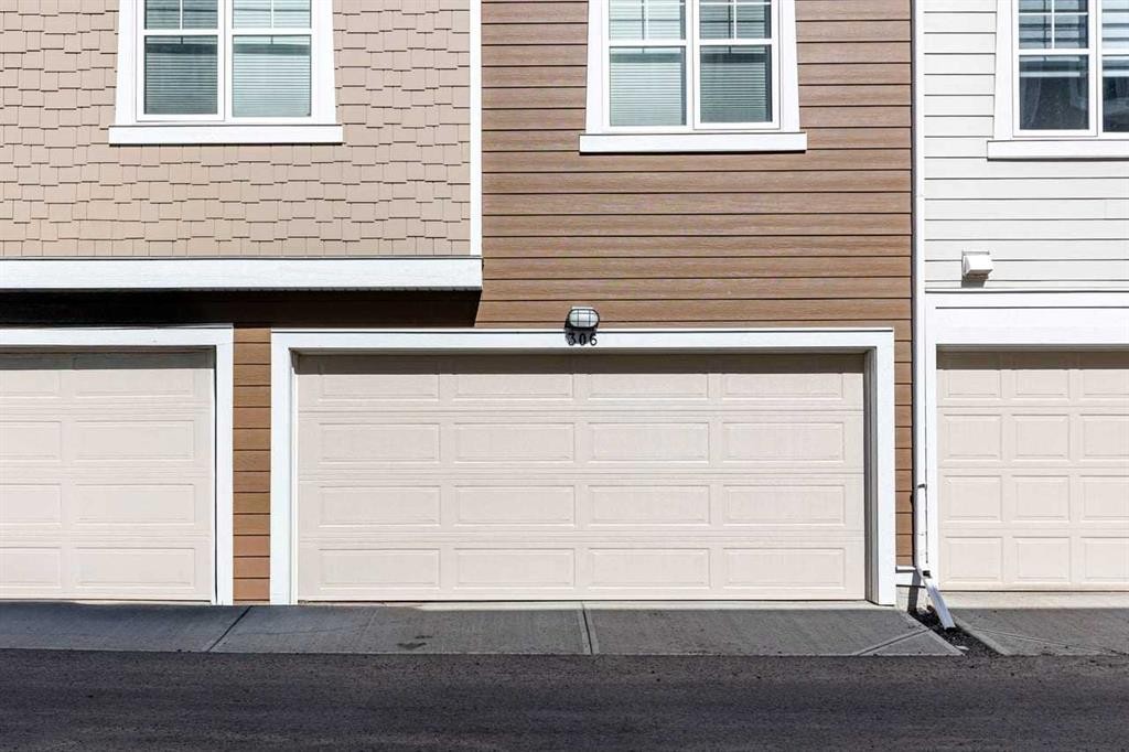 306 Cranbrook Walk Se, Calgary, AB - Outdoor With Exterior