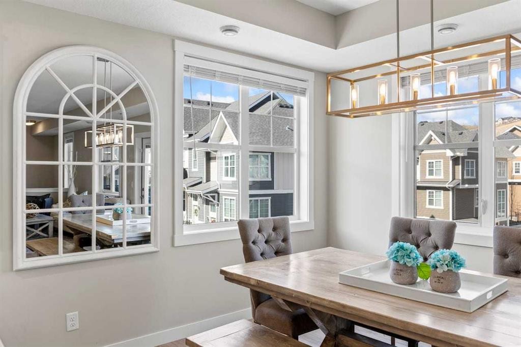 306 Cranbrook Walk Se, Calgary, AB - Indoor