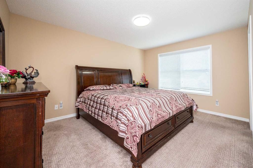 57 Skyview Point Common Ne, Calgary, AB - Indoor Photo Showing Bedroom