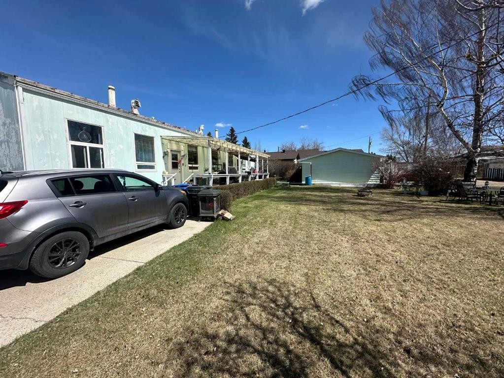 1435 22 Avenue, Didsbury, AB - Outdoor