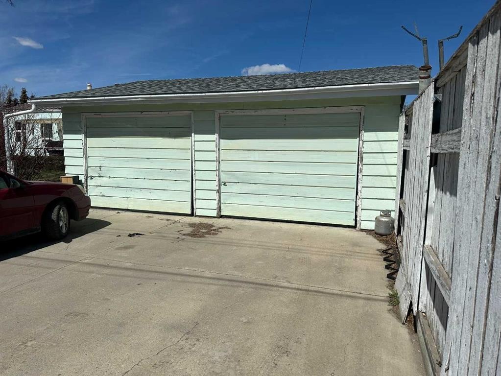 1435 22 Avenue, Didsbury, AB - Outdoor