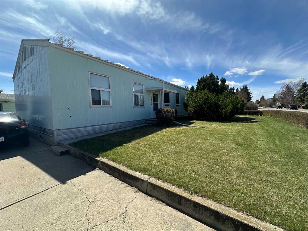 1435 22 Avenue, Didsbury, AB - Outdoor
