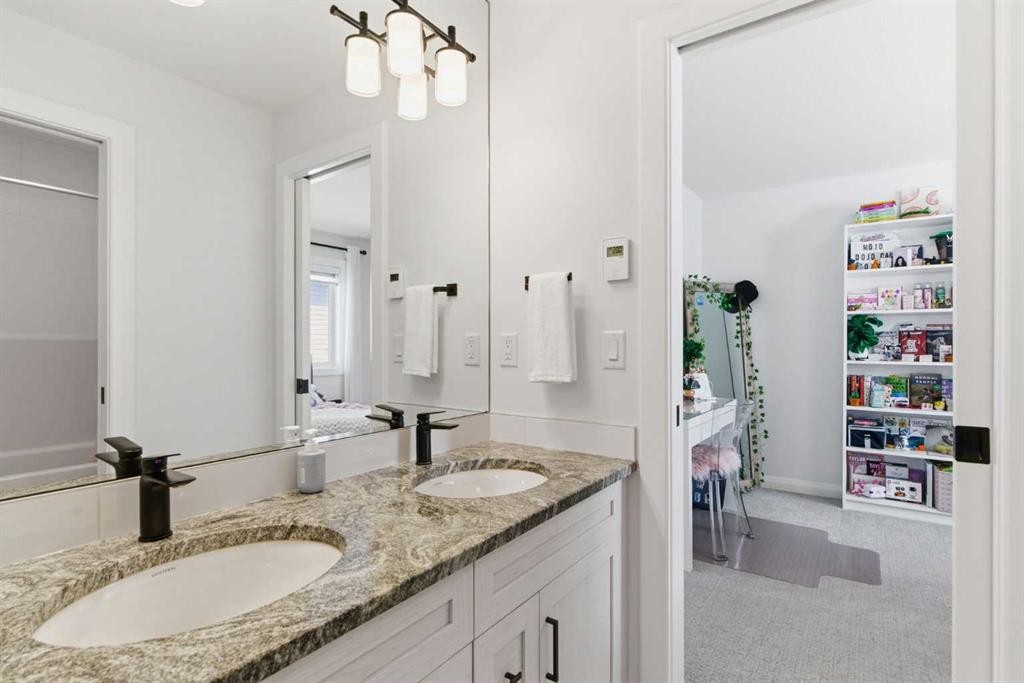 303 Rivercrest Boulevard, Cochrane, AB - Indoor Photo Showing Bathroom
