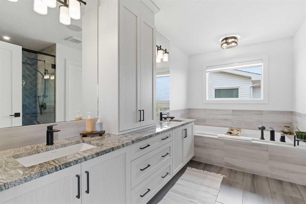 303 Rivercrest Boulevard, Cochrane, AB - Indoor Photo Showing Bathroom