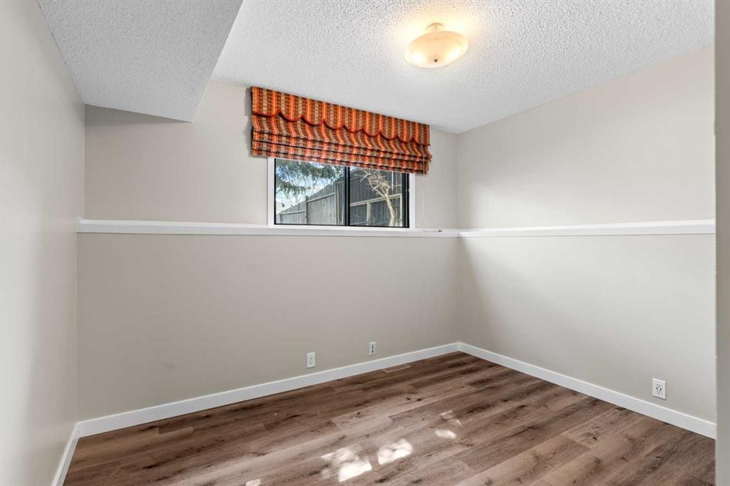 5811 Templehill Road Ne, Calgary, AB - Indoor Photo Showing Other Room