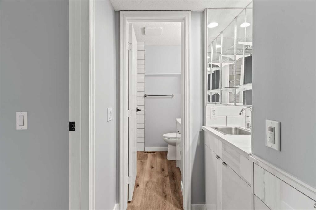 5811 Templehill Road Ne, Calgary, AB - Indoor Photo Showing Other Room