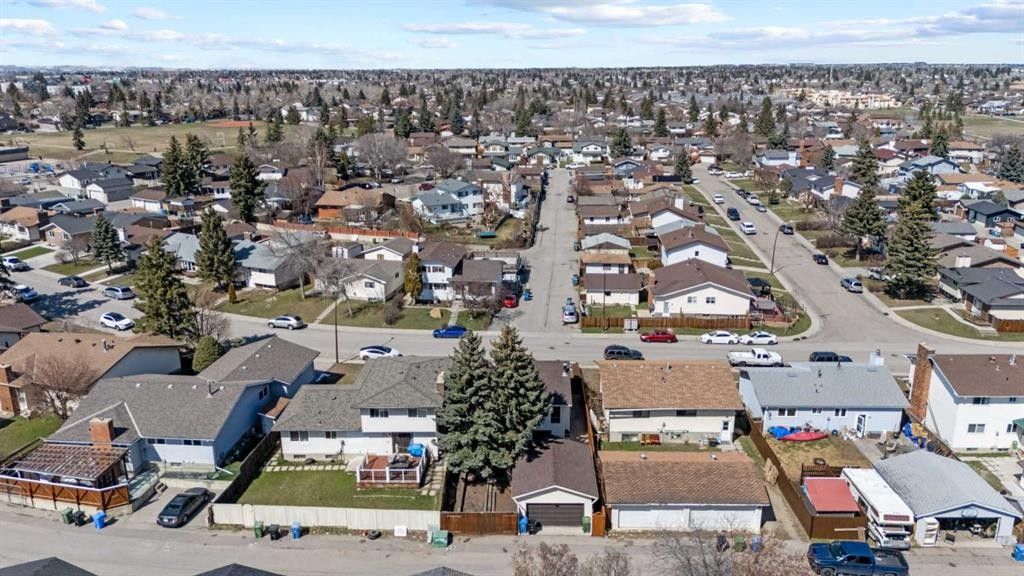 5811 Templehill Road Ne, Calgary, AB - Outdoor With View