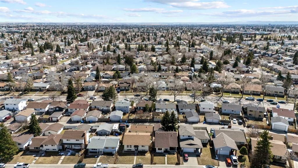 5811 Templehill Road Ne, Calgary, AB - Outdoor With View
