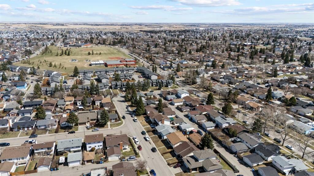 5811 Templehill Road Ne, Calgary, AB - Outdoor With View