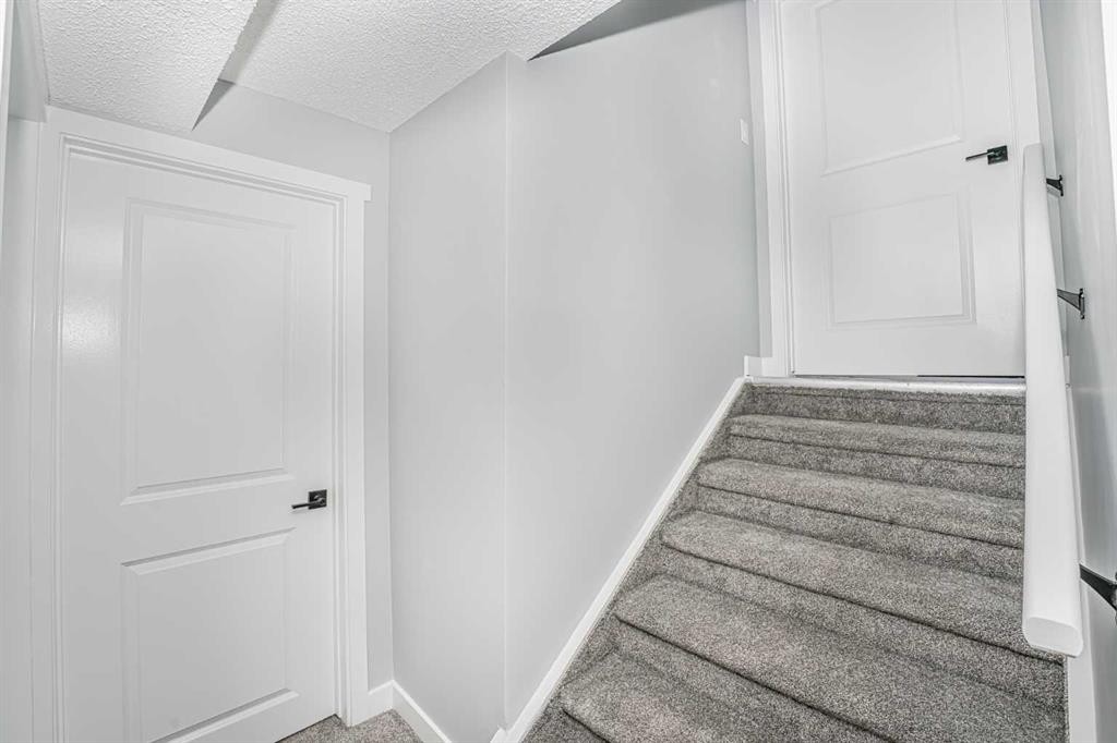 6403 Centre Street Nw, Calgary, AB - Indoor Photo Showing Other Room