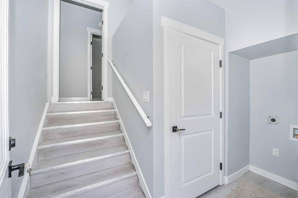 6403 Centre Street Nw, Calgary, AB - Indoor Photo Showing Other Room