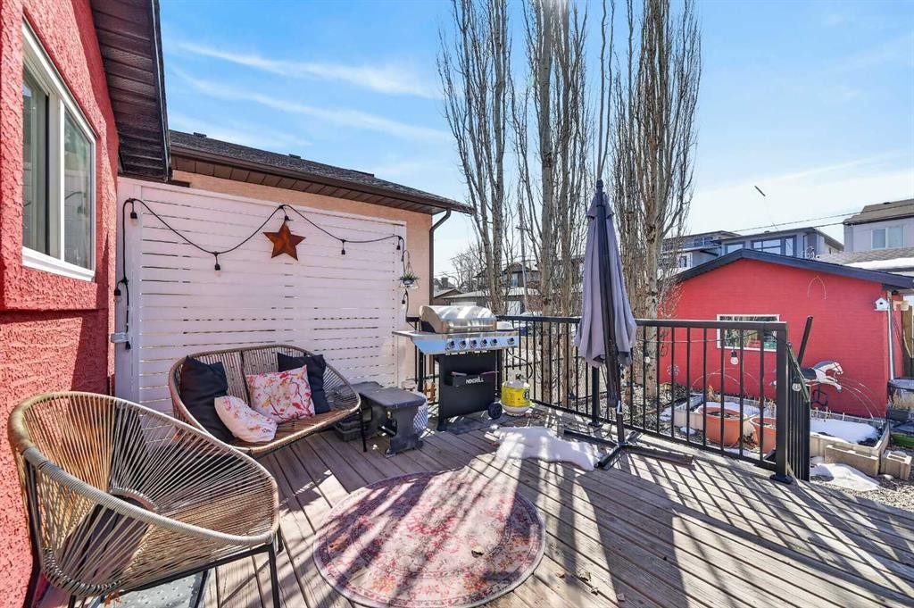 127 27 Avenue Ne, Calgary, AB - Outdoor With Deck Patio Veranda With Exterior